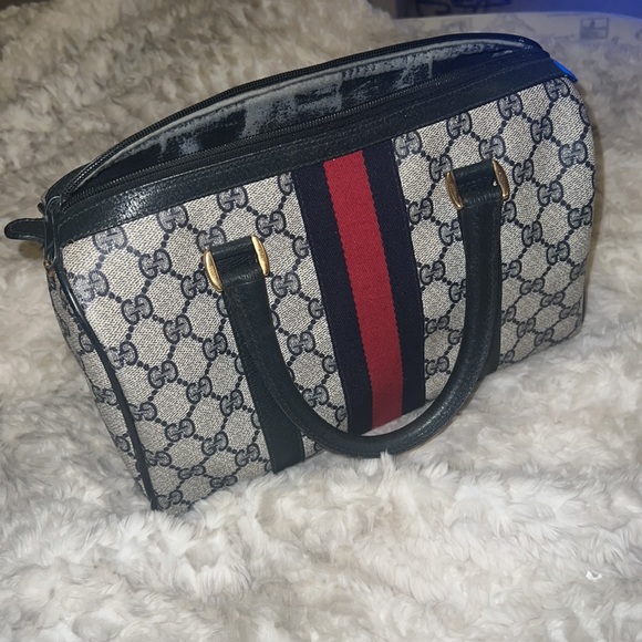 Gucci 💙 - Picture 2 of 8